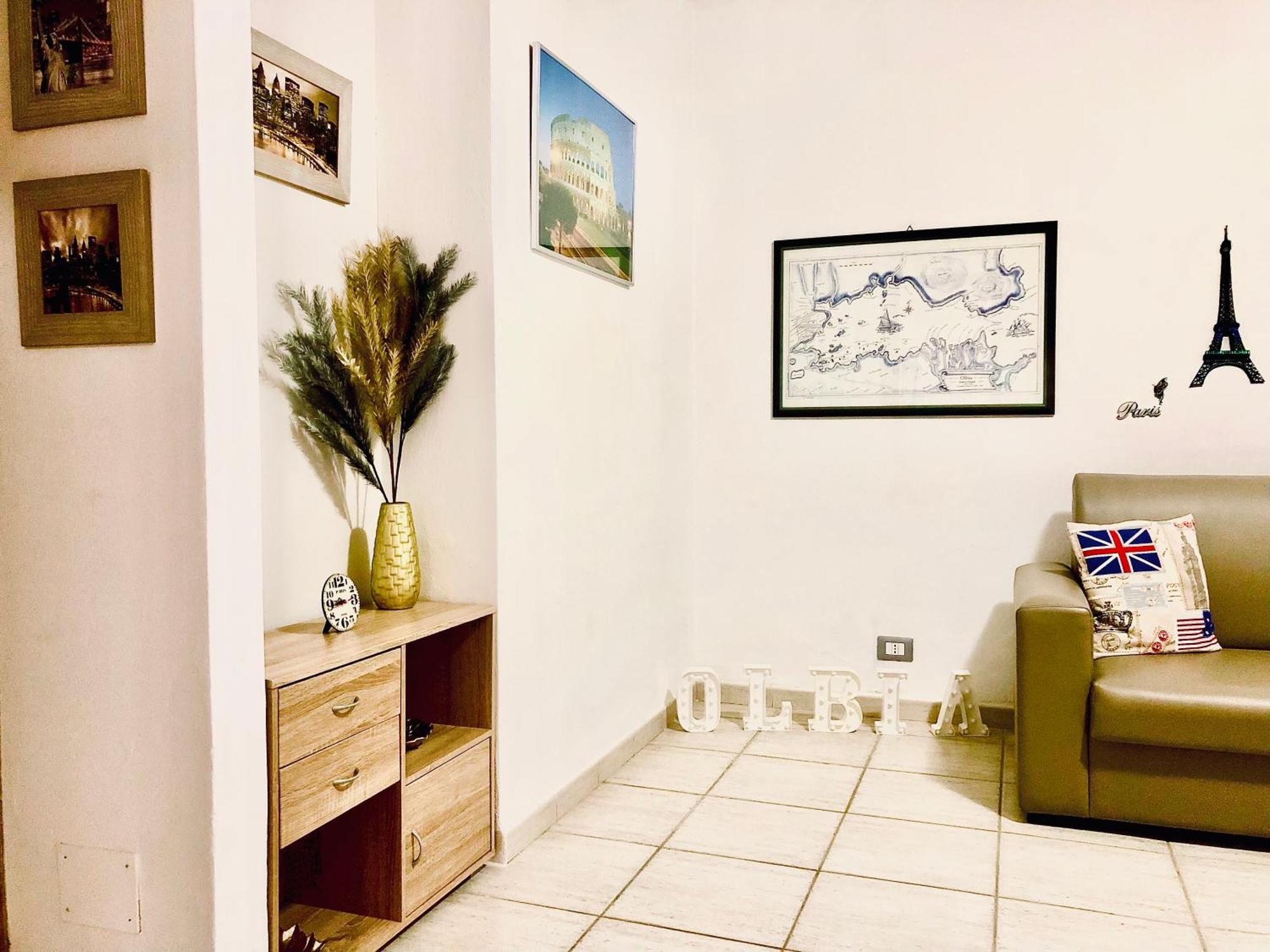 Olbia La Maison De Famille Alloggio Privato Con Cucina ออลเบีย ภายนอก รูปภาพ